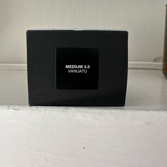 NARS light reflecting foundation - Picture 4 of 4